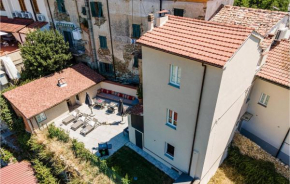 Amazing home in Vinci with WiFi and 1 Bedrooms